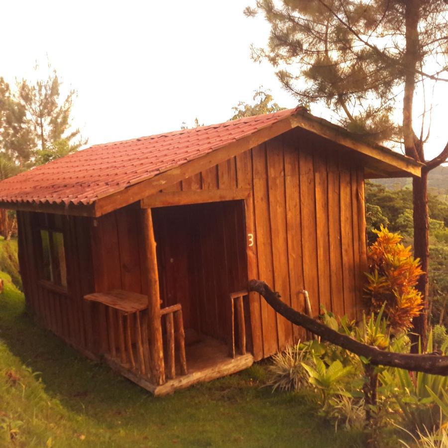 Cabecera de Canas Cabanas Don Camilo Albergue De Montana מראה חיצוני תמונה