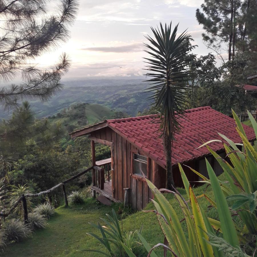 Cabecera de Canas Cabanas Don Camilo Albergue De Montana מראה חיצוני תמונה