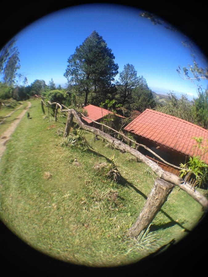 Cabecera de Canas Cabanas Don Camilo Albergue De Montana מראה חיצוני תמונה