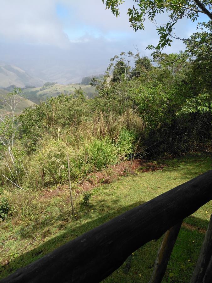 Cabecera de Canas Cabanas Don Camilo Albergue De Montana מראה חיצוני תמונה