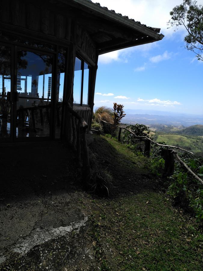 Cabecera de Canas Cabanas Don Camilo Albergue De Montana מראה חיצוני תמונה