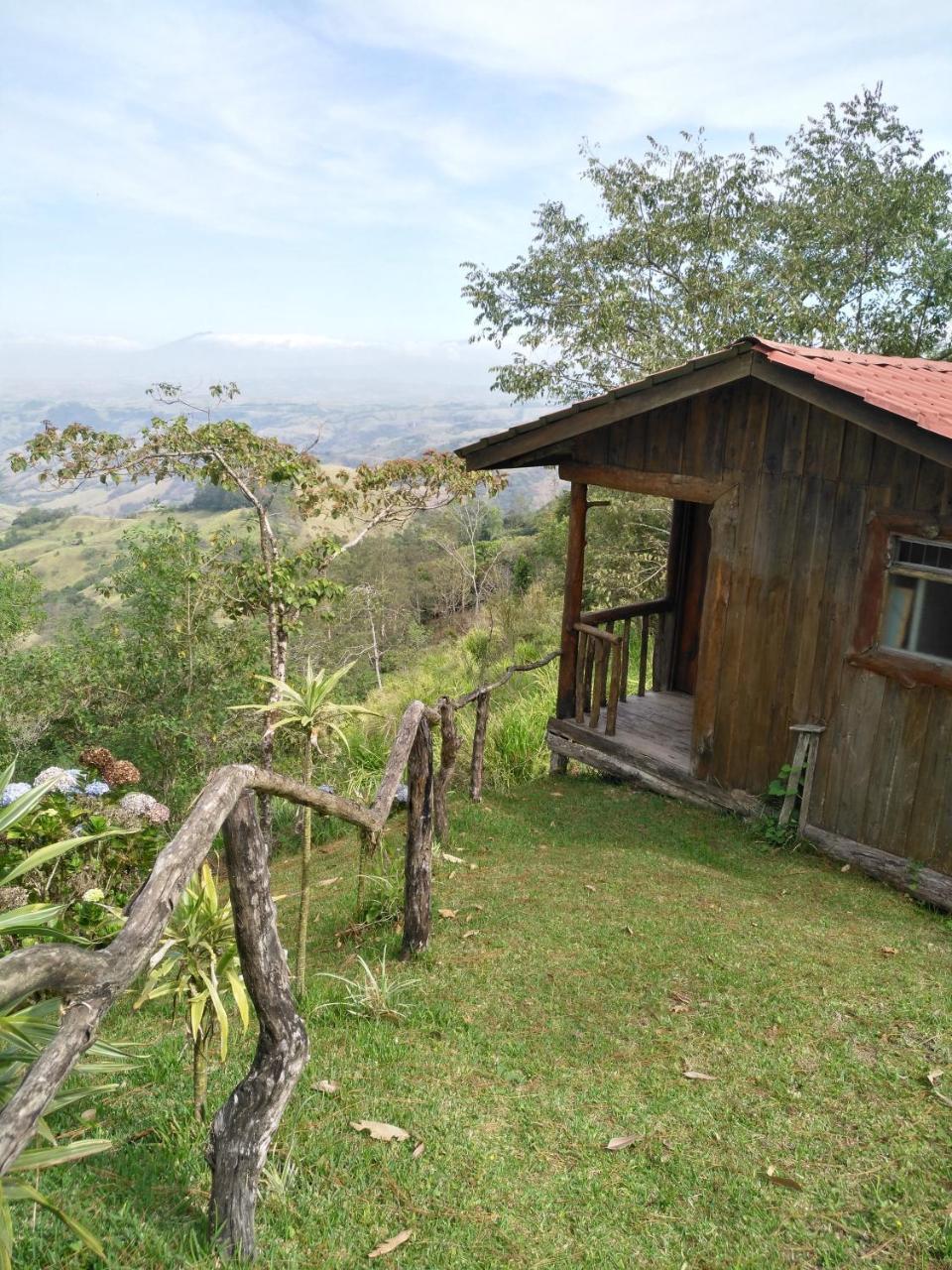 Cabecera de Canas Cabanas Don Camilo Albergue De Montana מראה חיצוני תמונה