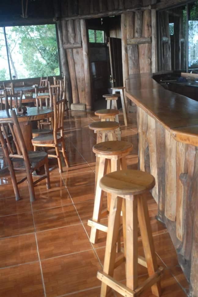 Cabecera de Canas Cabanas Don Camilo Albergue De Montana מראה חיצוני תמונה