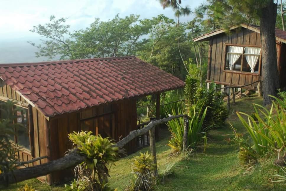 Cabecera de Canas Cabanas Don Camilo Albergue De Montana מראה חיצוני תמונה