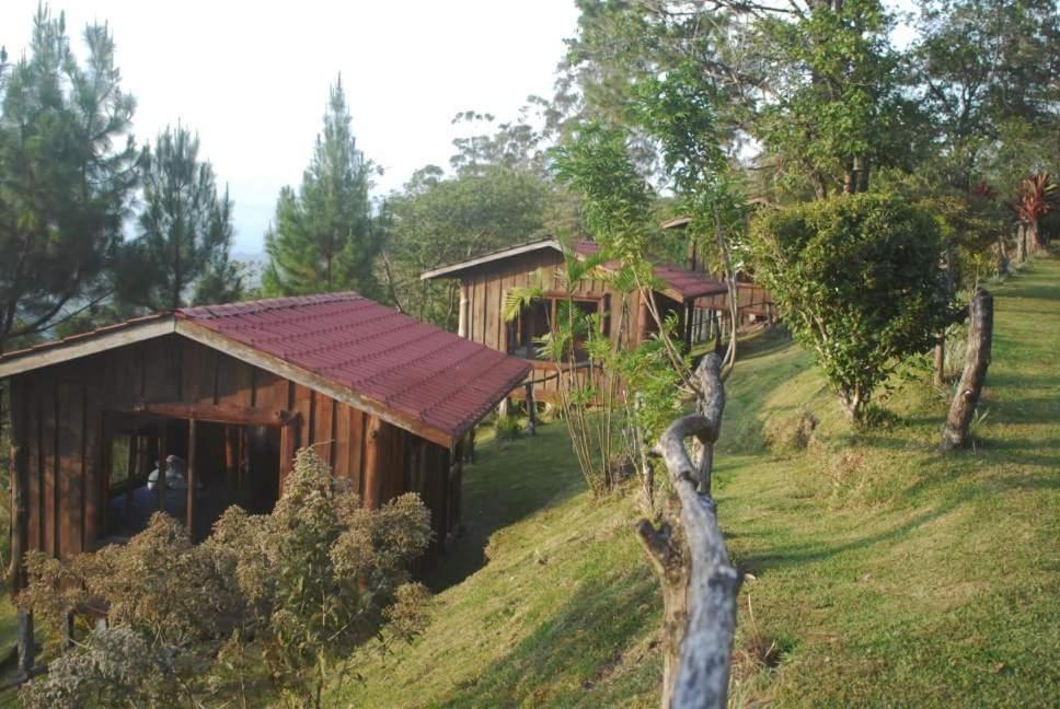 Cabecera de Canas Cabanas Don Camilo Albergue De Montana מראה חיצוני תמונה