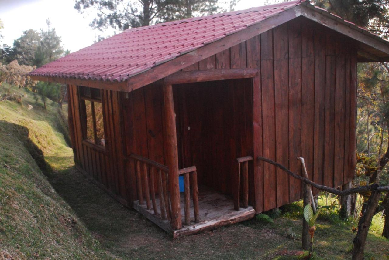 Cabecera de Canas Cabanas Don Camilo Albergue De Montana מראה חיצוני תמונה